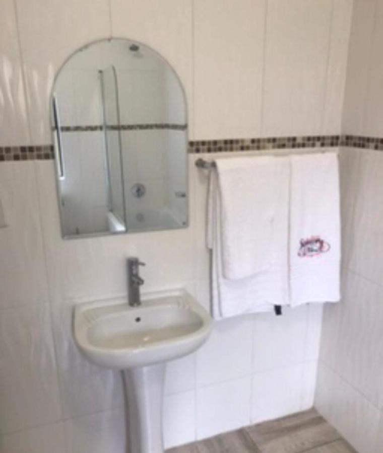 Scenery Guest House Кокстад Екстериор снимка